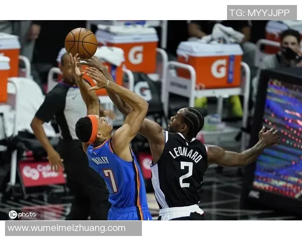 雷霆与快船激战回顾15场精彩录像分析与亮点总结