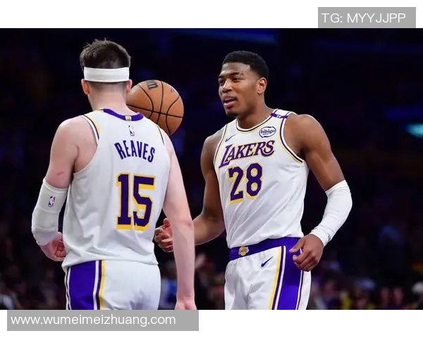 黄蜂对决湖人精彩直播回顾球迷热情高涨赛场盛况不容错过